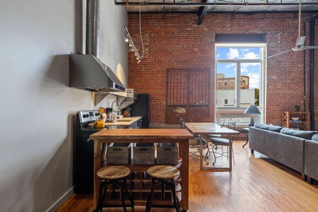 Cajun Stays-Buchanan Loft #4 Lafayette Extérieur photo