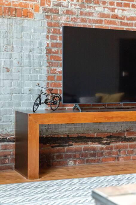 Cajun Stays-Buchanan Loft #4 Lafayette Extérieur photo